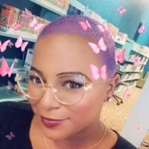 Meet your Posher, Desiree'